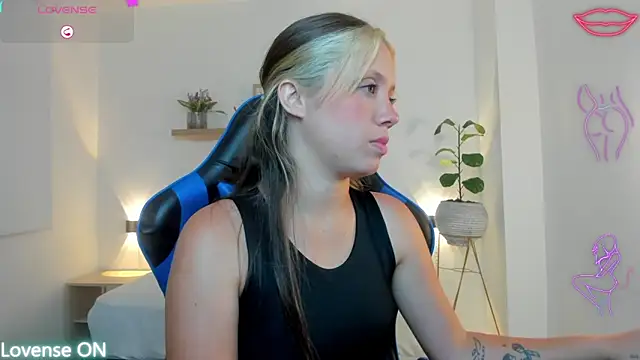 nataly rodri online show from April 29, 2026, 2:04 am