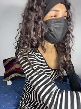 Snapshot of BandySL chatting on December 7, 2024, 2:42 am BandySL online show from December 7, 2024, 2:42 am