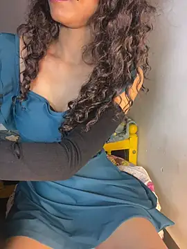 Snapshot of BandySL chatting on March 22, 2025, 2:37 am BandySL online show from March 22, 2025, 2:37 am