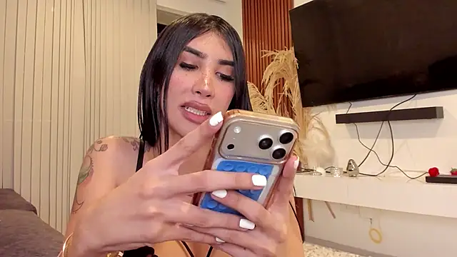 Snapshot of GarciaMilu chatting on June 6, 2026, 3:22 am GarciaMilu online show from June 6, 2026, 3:22 am