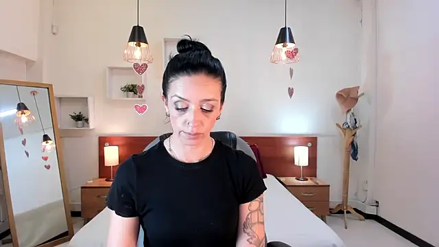 Snapshot of Kristen_Garner chatting on February 21, 2025, 8:49 pm Kristen Garner online show from February 21, 2025, 8:49 pm