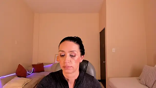 Snapshot of Kristen_Garner chatting on July 30, 2026, 7:46 pm Kristen Garner online show from July 30, 2026, 7:46 pm