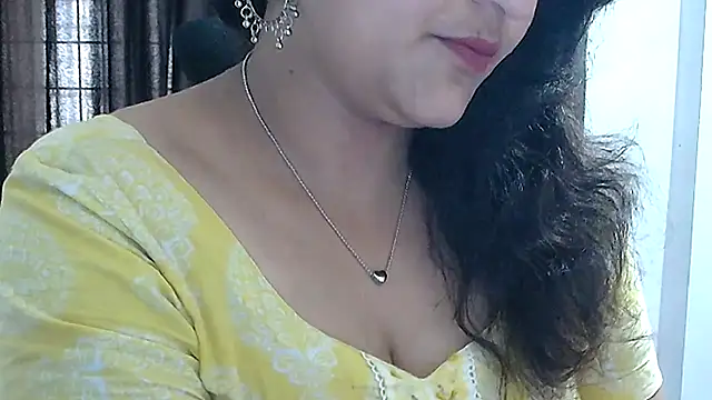 Snapshot of Maria_55 chatting on May 10, 2026, 7:57 am Maria 55 online show from May 10, 2026, 7:57 am