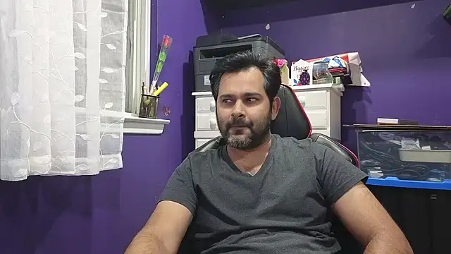 Snapshot of Sakhtlaundaz chatting on December 14, 2024, 11:56 pm Sakhtlaundaz online show from December 14, 2024, 11:56 pm