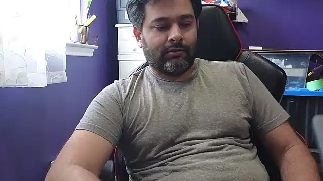 Snapshot of Sakhtlaundaz chatting on January 13, 2025, 3:58 pm Sakhtlaundaz online show from January 13, 2025, 3:58 pm