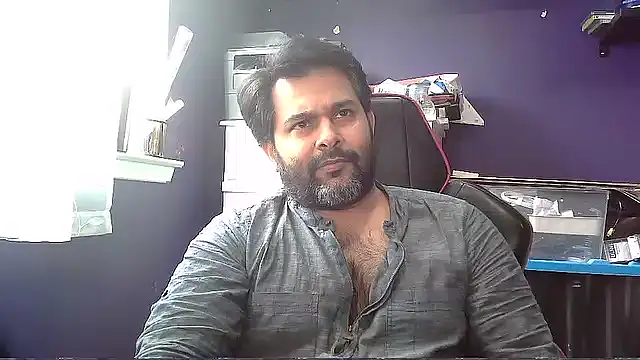 Snapshot of Sakhtlaundaz chatting on January 19, 2025, 5:07 pm Sakhtlaundaz online show from January 19, 2025, 5:07 pm