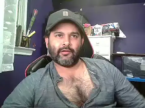 Snapshot of Sakhtlaundaz chatting on January 20, 2025, 12:15 am Sakhtlaundaz online show from January 20, 2025, 12:15 am