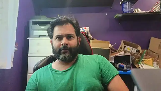 Snapshot of Sakhtlaundaz chatting on September 17, 2025, 5:14 pm Sakhtlaundaz online show from September 17, 2025, 5:14 pm