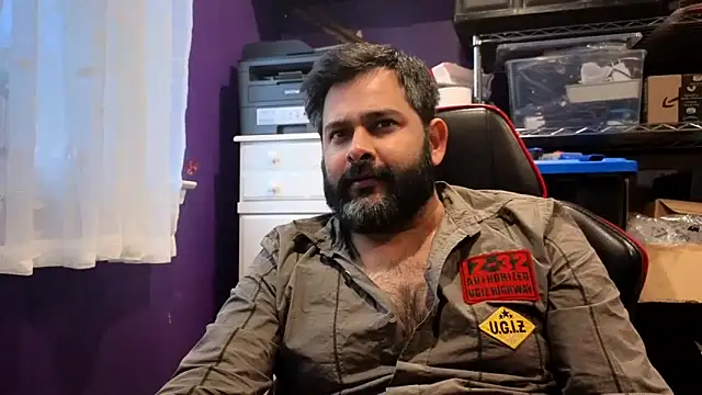 Snapshot of Sakhtlaundaz chatting on November 13, 2025, 8:52 pm Sakhtlaundaz online show from November 13, 2025, 8:52 pm