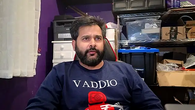 Snapshot of Sakhtlaundaz chatting on November 20, 2025, 10:31 pm Sakhtlaundaz online show from November 20, 2025, 10:31 pm