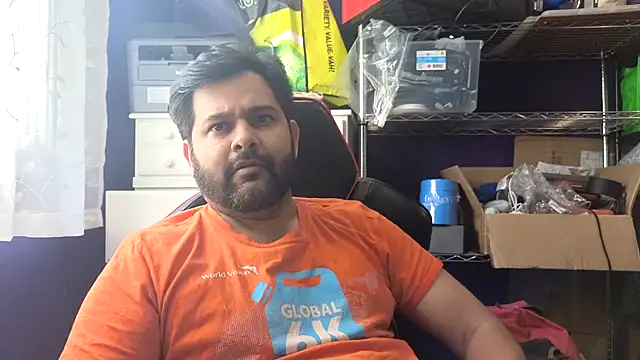 Snapshot of Sakhtlaundaz chatting on June 11, 2026, 12:58 pm Sakhtlaundaz online show from June 11, 2026, 12:58 pm