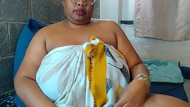 Snapshot of PASION_THUNDERX23 chatting on October 26, 2025, 8:37 pm PASION THUNDERX23 online show from October 26, 2025, 8:37 pm