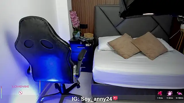 Snapshot of anny_rouse24 chatting on June 26, 2026, 2:43 pm anny rouse24 online show from June 26, 2026, 2:43 pm