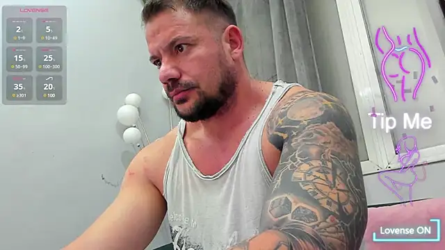 musclemonster31 online show from March 11, 2025, 11:48 pm