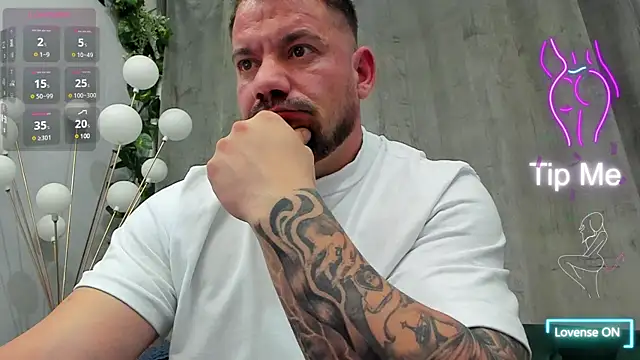 musclemonster31 online show from March 17, 2025, 8:30 pm