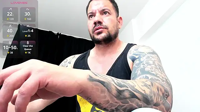 musclemonster31 online show from November 23, 2025, 4:12 am