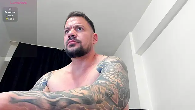 musclemonster31 online show from July 14, 2026, 7:24 am