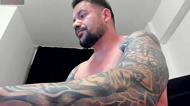 musclemonster31 online show from July 19, 2026, 9:51 pm