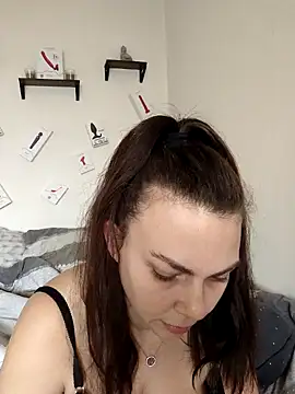 Snapshot of LEAsquirt91 chatting on January 7, 2025, 11:05 am LEAsquirt91 online show from January 7, 2025, 11:05 am