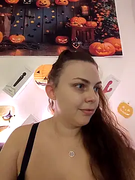 Snapshot of LEAsquirt91 chatting on November 8, 2025, 10:19 pm LEAsquirt91 online show from November 8, 2025, 10:19 pm