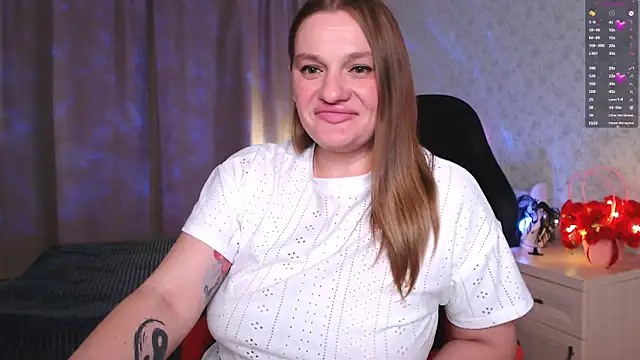 EndlessLustX online show from May 4, 2026, 2:35 pm