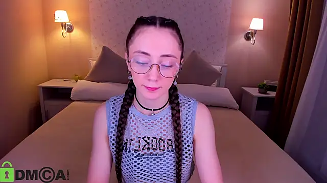 Snapshot of Lexi_Split chatting on May 5, 2026, 1:46 am Lexi Split online show from May 5, 2026, 1:46 am