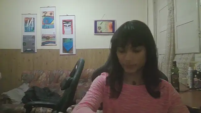 calliemaggotbone online show from November 12, 2025, 5:13 pm