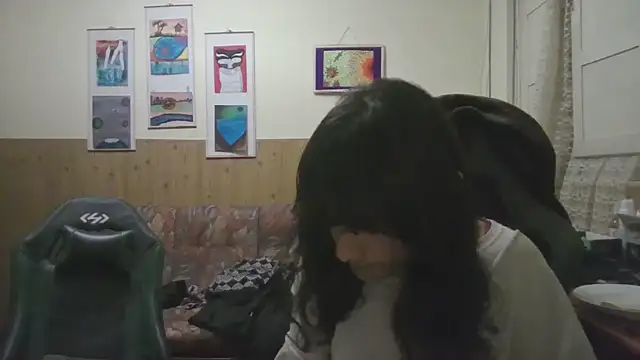 calliemaggotbone online show from November 28, 2025, 6:38 am