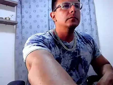 Snapshot of pedropicapi chatting on February 17, 2025, 2:42 am pedropicapi online show from February 17, 2025, 2:42 am