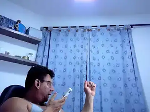 Snapshot of pedropicapi chatting on March 13, 2025, 10:32 pm pedropicapi online show from March 13, 2025, 10:32 pm