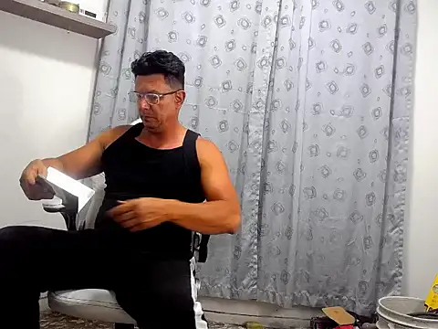 Snapshot of pedropicapi chatting on November 13, 2025, 11:58 pm pedropicapi online show from November 13, 2025, 11:58 pm