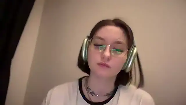 Isabel-Bailey online show from January 25, 2025, 9:14 pm