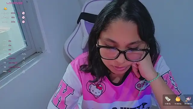 Cuteprincess21 online show from November 8, 2025, 9:35 pm