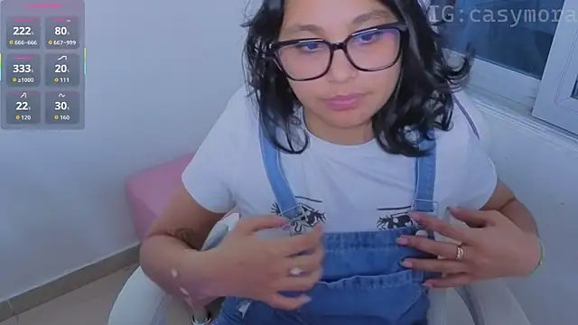 Cuteprincess21 online show from December 17, 2025, 12:38 am