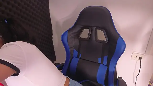 Cuteprincess21 online show from February 20, 2026, 2:30 am