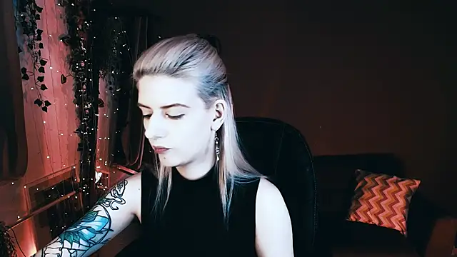 Noah ElmerX online show from October 8, 2025, 10:29 pm