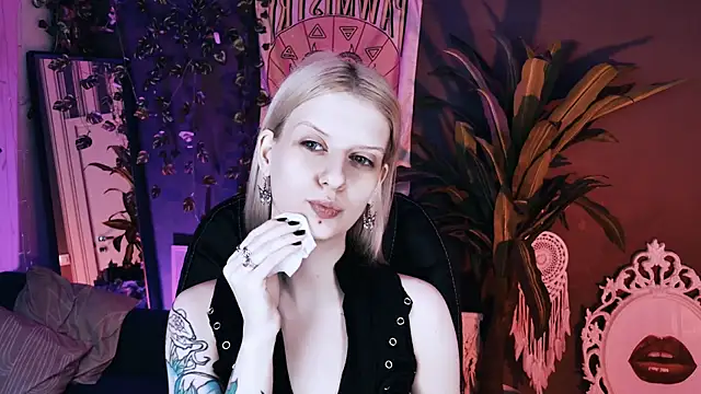 Snapshot of Noah_ElmerX chatting on July 14, 2026, 4:02 pm Noah ElmerX online show from July 14, 2026, 4:02 pm