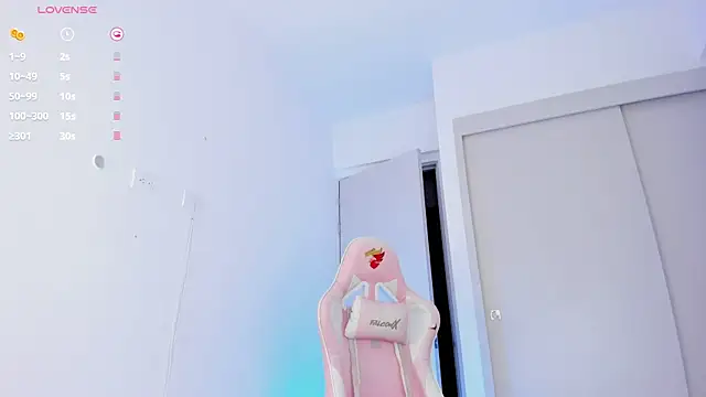 Snapshot of mia_yourmommy chatting on December 4, 2025, 12:53 am mia yourmommy online show from December 4, 2025, 12:53 am