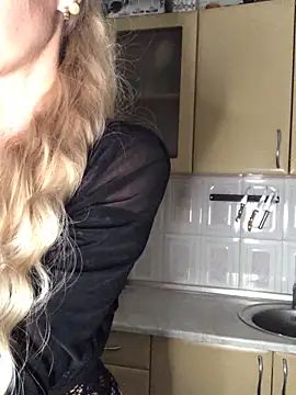 Kristina03 online show from October 31, 2025, 10:11 pm