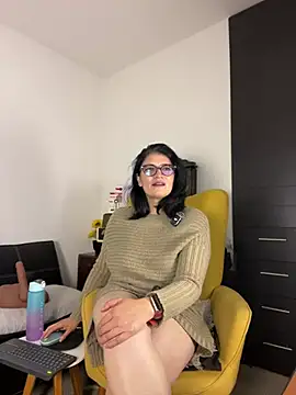 Snapshot of adriana71 chatting on May 26, 2026, 3:57 am adriana71 online show from May 26, 2026, 3:57 am