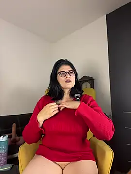 Snapshot of adriana71 chatting on June 30, 2026, 4:02 am adriana71 online show from June 30, 2026, 4:02 am