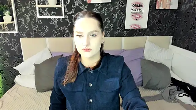 Snapshot of SofiaLovelyC chatting on May 5, 2026, 6:10 am SofiaLovelyC online show from May 5, 2026, 6:10 am