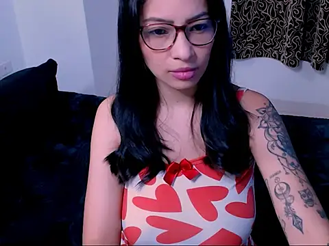 diana  34 online show from October 6, 2025, 1:03 am