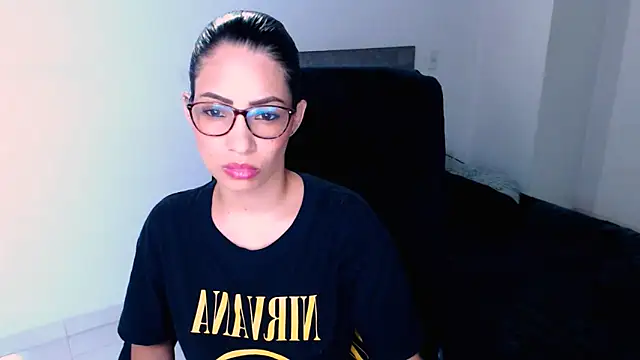 Snapshot of diana__34 chatting on May 15, 2026, 12:17 am diana 34 online show from May 15, 2026, 12:17 am