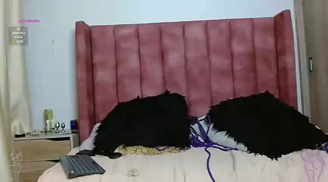 Snapshot of jolie_colette chatting on February 26, 2025, 11:26 pm jolie colette online show from February 26, 2025, 11:26 pm