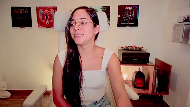 Snapshot of adriana__sosa_ chatting on December 6, 2024, 2:24 am adriana sosa online show from December 6, 2024, 2:24 am