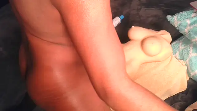 Snapshot of Carolinayoungin chatting on January 28, 2025, 11:07 pm Carolinayoungin online show from January 28, 2025, 11:07 pm