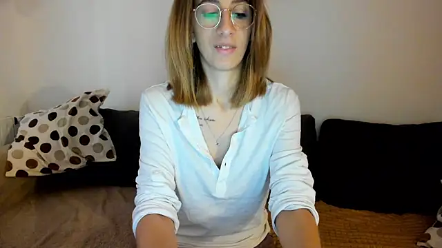 Snapshot of DesireMore90 chatting on December 5, 2024, 8:00 am DesireMore90 online show from December 5, 2024, 8:00 am