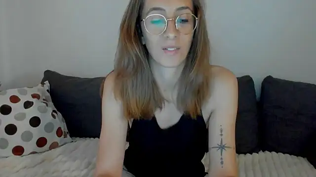 Snapshot of DesireMore90 chatting on June 15, 2026, 4:20 pm DesireMore90 online show from June 15, 2026, 4:20 pm