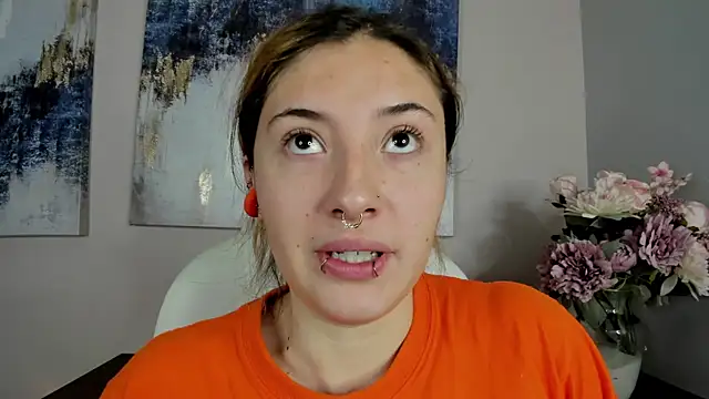 Snapshot of chubby_vanniie_ chatting on January 20, 2025, 6:43 pm chubby vanniie online show from January 20, 2025, 6:43 pm